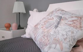Beautiful And Cozy Flat Close To Beach And Center