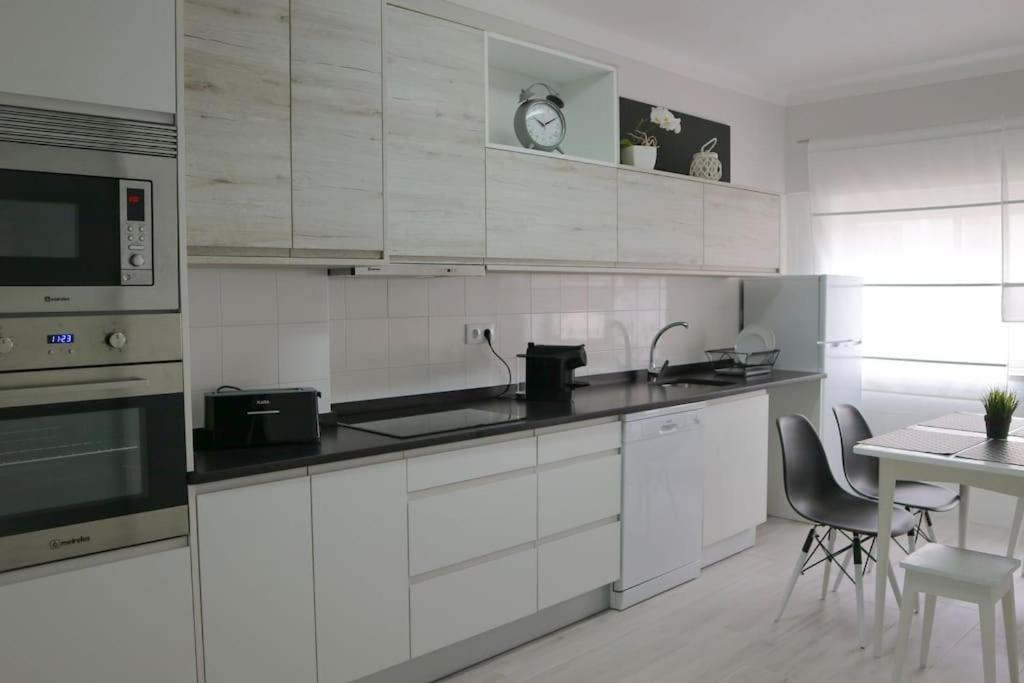 Beautiful And Cozy Flat Close To Beach And Center Lagos Exterior foto